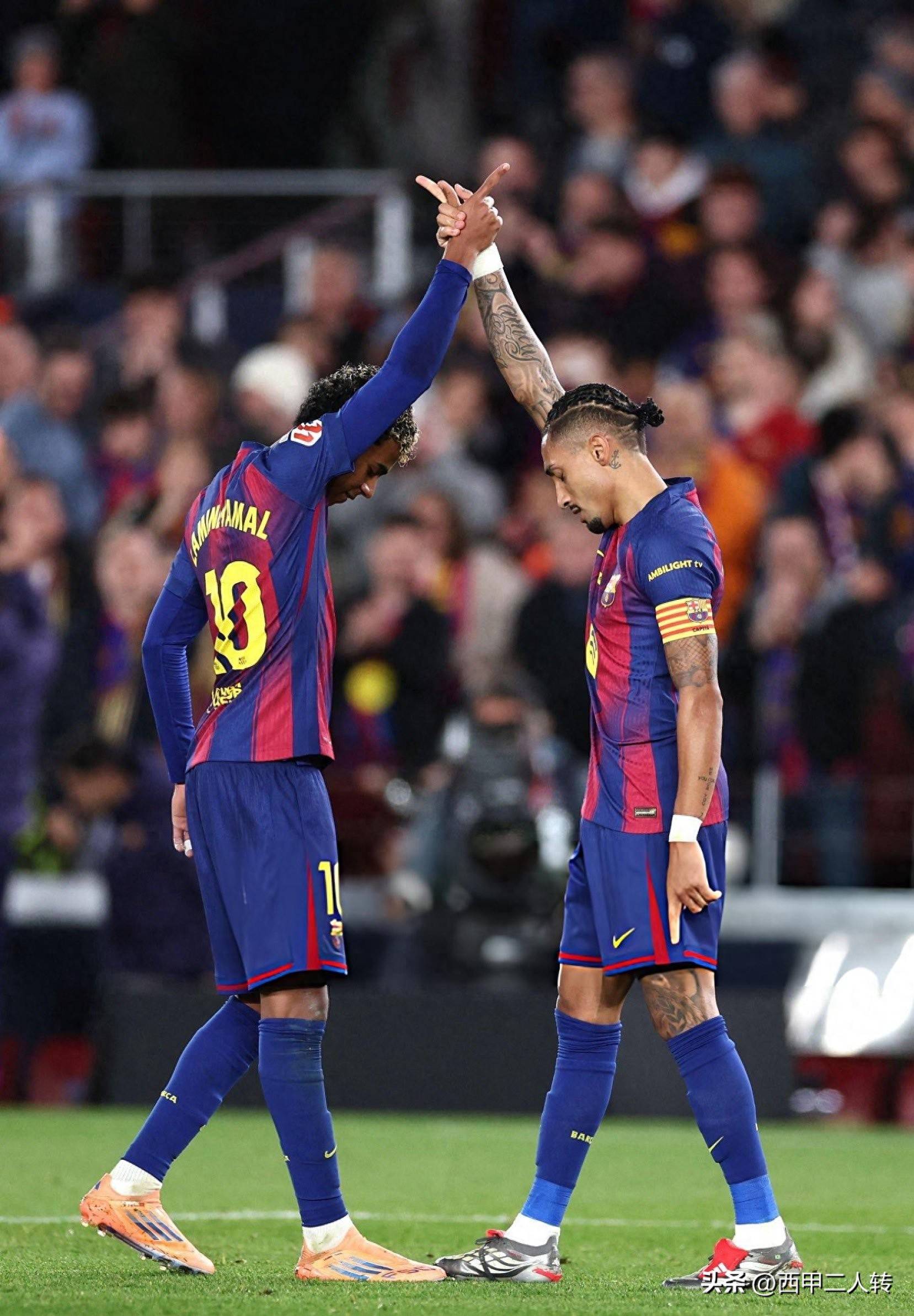 爱博体育-巴萨配合集锦